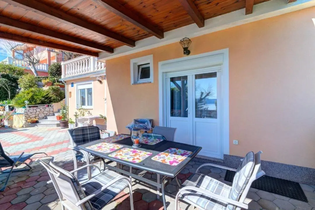 Jelka Nv 2 - Apartment For 4 Persons With Terrace And Private Parking Novi Vinodolski 0*,